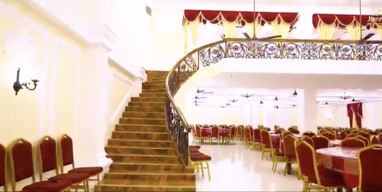 Convention hall seating arrangement